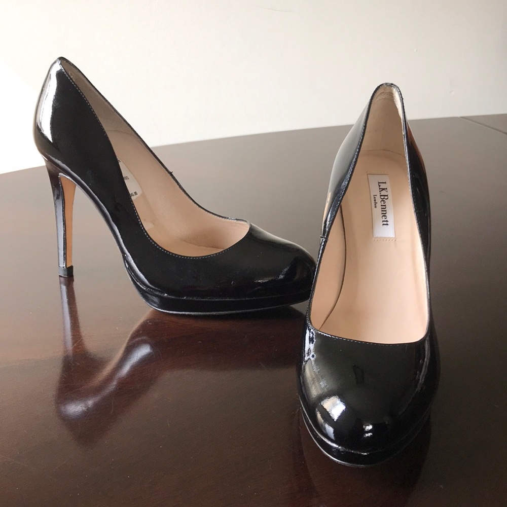 Glossy L.K Bennett London 9M Stilettos Heel Pumps
